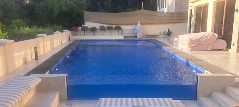 Cleaning swimming pool